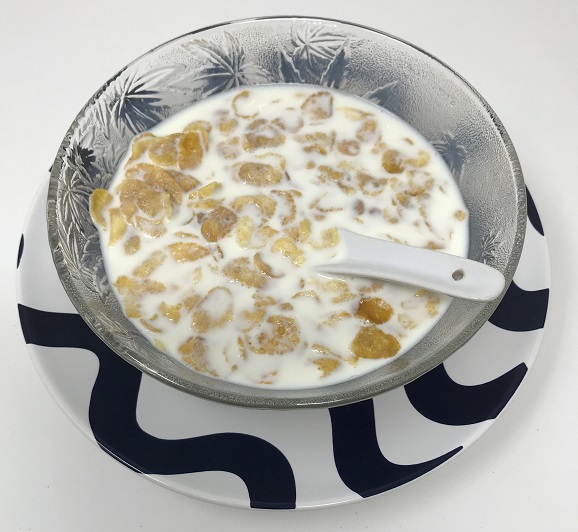 Corn flakes with milk